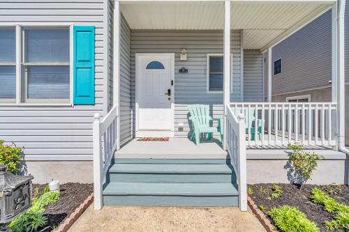 Balkón nebo terasa v ubytování Bayshore Bungalow - Your Perfect Beachside Escape with Stunning Coastal Views