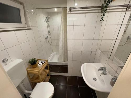 Koupelna v ubytování Studio centrally located at Central Station