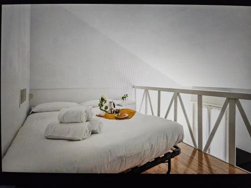 Two-room apartment San Babila Milan