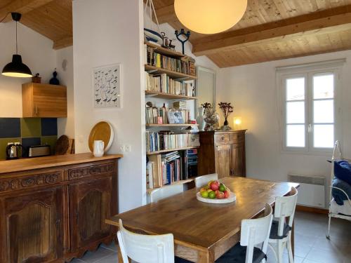 Fotografie z fotogalerie ubytování Maison de charme près plage v destinaci La Couarde-sur-Mer