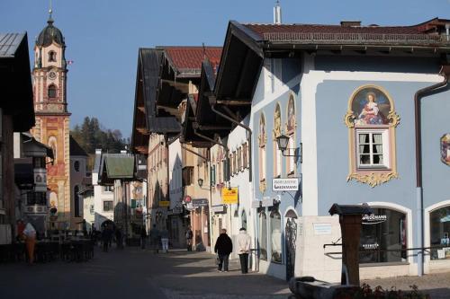 Gallery image of Gemütliche Ferienwohnung an Isar und Karwendel in Mittenwald