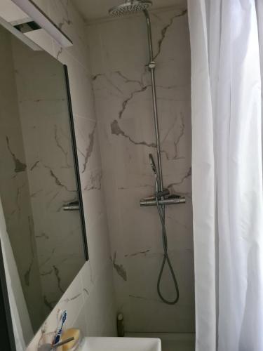 Photo de la galerie de l'établissement Studio with confortable bed, à Paris