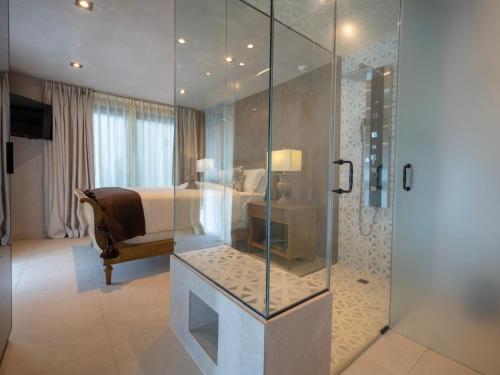 Koupelna v ubytování O:Live Boutique Hotel, A Small Luxury Hotel of the World