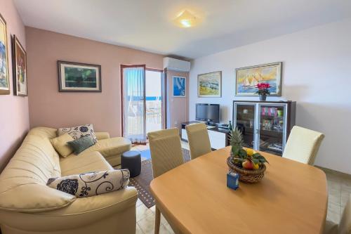 Apartments by the sea Podstrana, Split - 14993