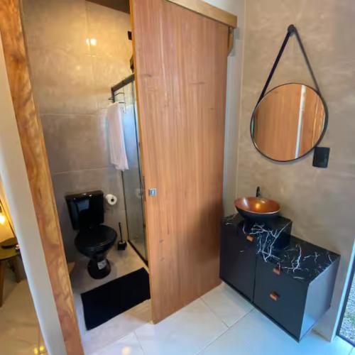 Bilik mandi di Loft1 com Jacuzzi para Casal - Lofts Mariscal