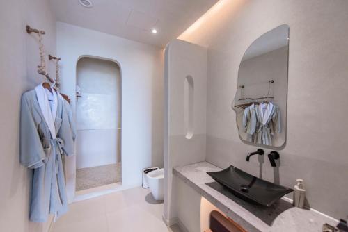 Bilik mandi di YOOOO SEA TRUE REST Hotel