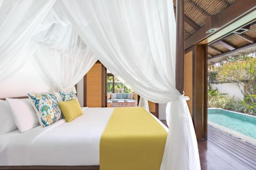 Hồ bơi trong/gần The Pavilions Bali