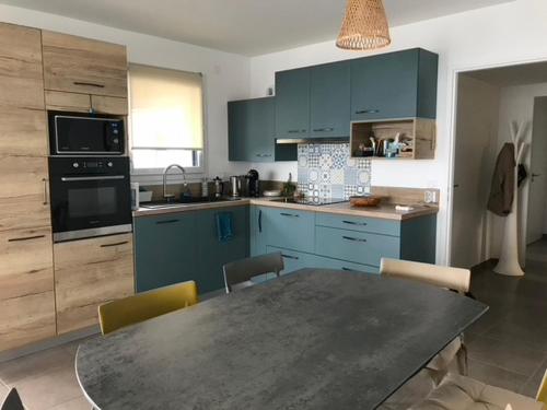 Photo de la galerie de l'établissement Confortable appartement 1 chambre près plage et lac avec garage - FR-1-498-111, à Publier