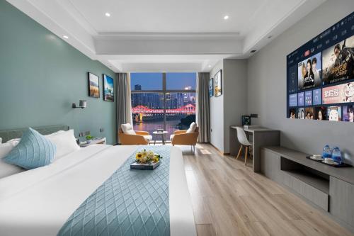Yunmu International Hotel Chongqing Beibin Road Branchにあるベッド