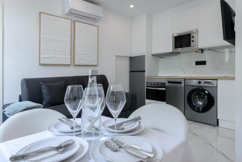 New apt Elegante, 2br and 1bth