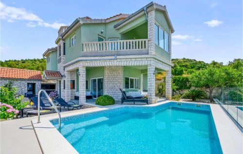 Awesome Home In Primosten