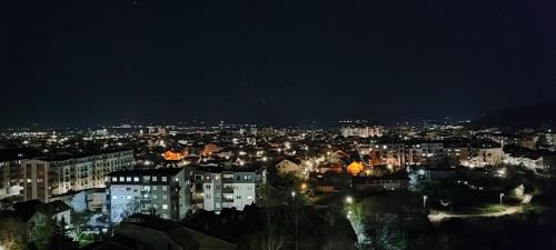 Vista general de Bitola o vistes de la ciutat des de l'apartament
