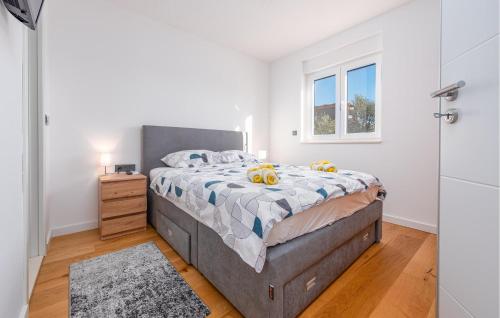 Lovely Apartment In Zadar With Wifi