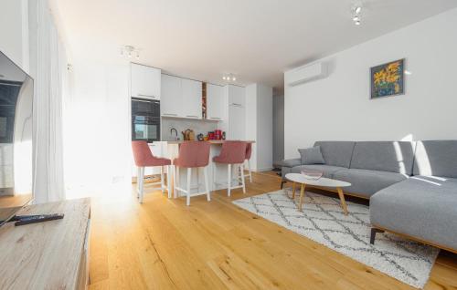 Lovely Apartment In Zadar With Wifi