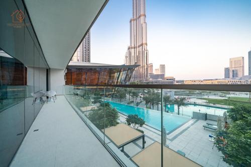 Cozy 2-Bed Home with Burj Khalifa Views 204GR-2