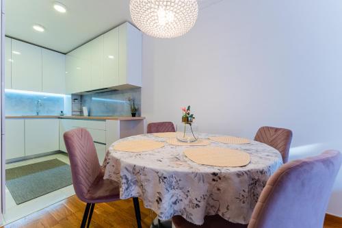 Flexible SelfCheckIns 128 - Zagreb - Garage - Loggia - New