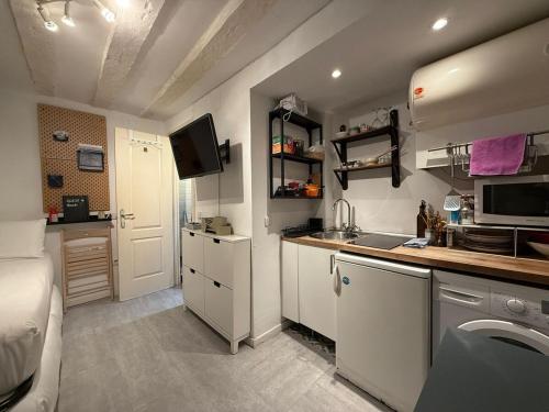 Cosy Studio in the Heart of Lavapiés, Madrid - Amparo