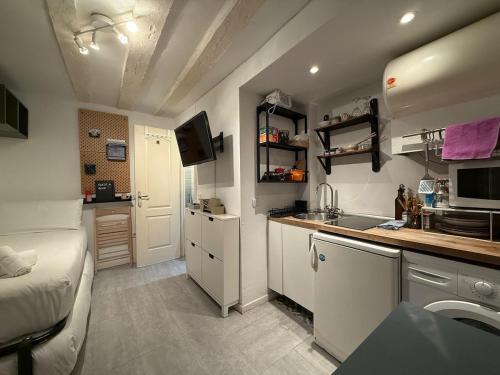 Cosy Studio in the Heart of Lavapiés, Madrid - Amparo