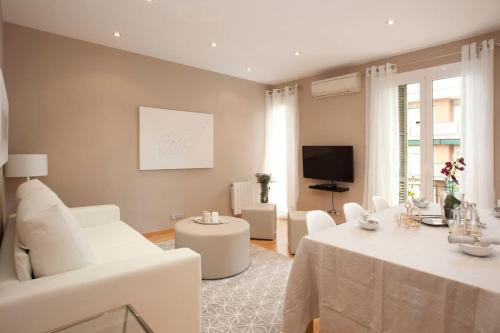 Gran Via modern and bright 3BD with terrace