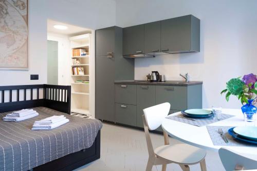 Nhà bếp/bếp nhỏ tại Federico studio X2 Brenta underground