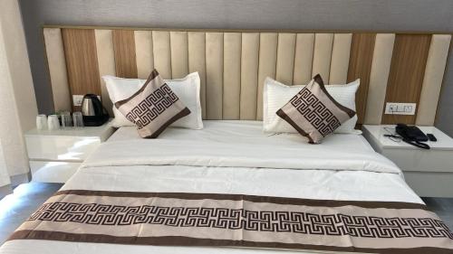 Gallery image of Hotel Shree Sadhna - Vrindavan Chhatikara Road in Vrindāvan