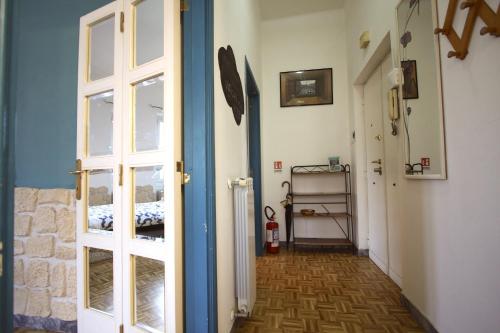 Sara Holiday House