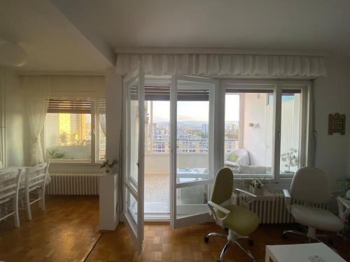 Χώρος καθιστικού στο Lantana Camara apartment