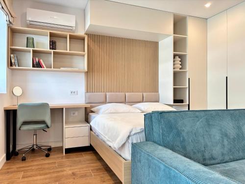 Posezení v ubytování Studio No 208 Lebada Lake Residence