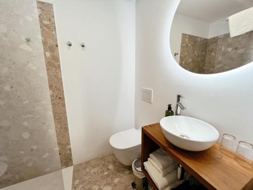 Ένα μπάνιο στο Fornalutx Petit Hotel - Bed & Breakfast