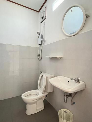 Koupelna v ubytování Sanhak Guesthouse 1