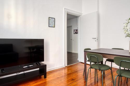 JOIVY Cosy 3BR flat in the centre of Milan