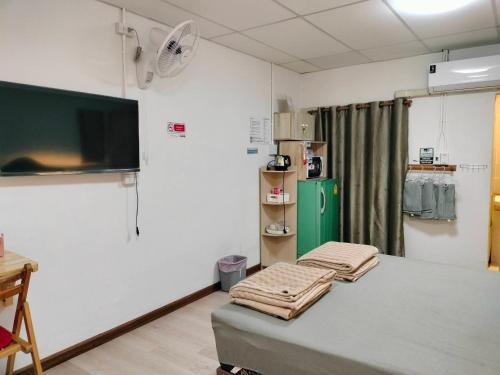 Μια τηλεόραση ή/και κέντρο ψυχαγωγίας στο Sweet Rooms WATCHARAPHOL