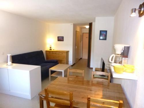 Studio 28m² Équipé avec Balcon, Wi-Fi & Parking - Animaux Bienvenus - FR-1-512-133