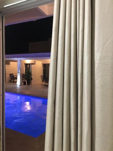 Yoyita Suites Arubaの敷地内または近くにあるプール