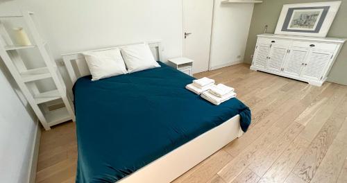 AC - Hypercenter - Luxury & Light
