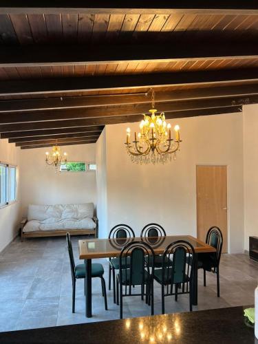 Χώρος καθιστικού στο Casa con pileta en Fisherton Rosario