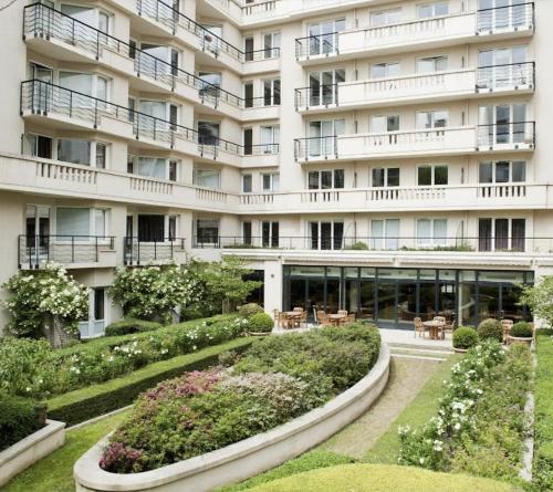 Lila Home - Tour Eiffel à 10mn - Balcon et Parking offert