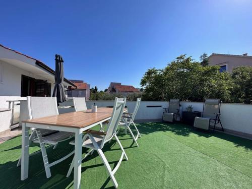 Apartment Sonja close to the Beach