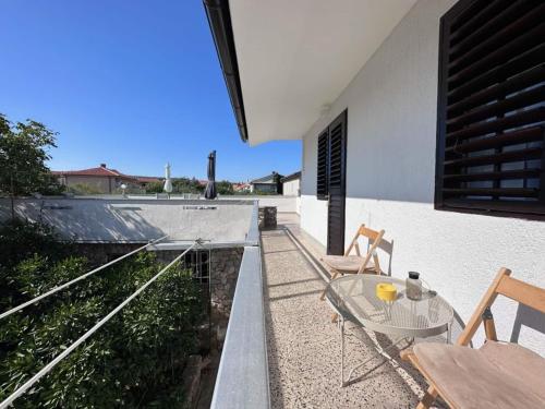 Apartment Sonja close to the Beach