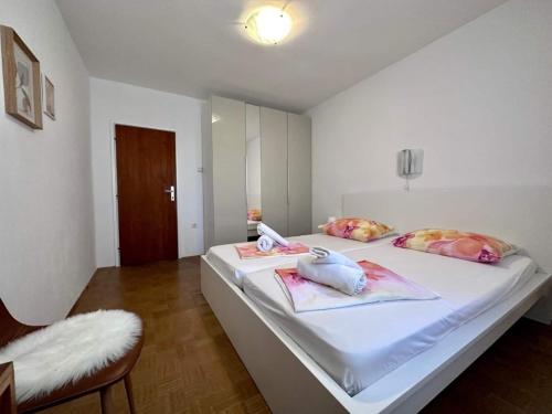 Apartment Sonja close to the Beach