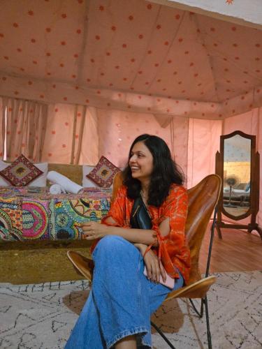 Χώρος καθιστικού στο Night Stay Camp