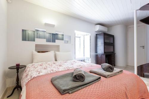 Principe Real Swoonworthy, Pristine, 1BR Cottage