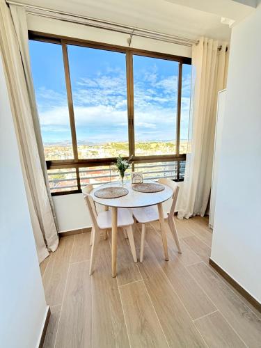 Foto Apartament 18th floor city center RISCAL 4