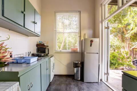 Una cocina o zona de cocina en Keerweder