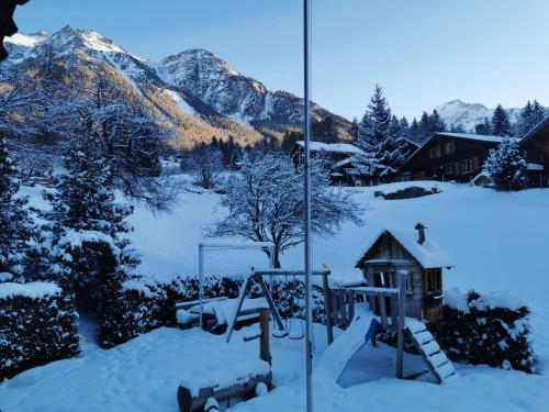 Haus Turu durante el invierno
