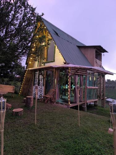 Un jardín fuera de Marinilla - Cabañas Perlas Black -