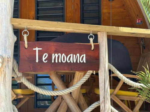 Imagen de la galería de Tiki Beach Moorea , Piscine & Petit Déjeuner, en Temae