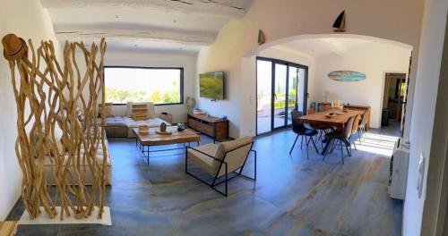 Panoramic sea view house
