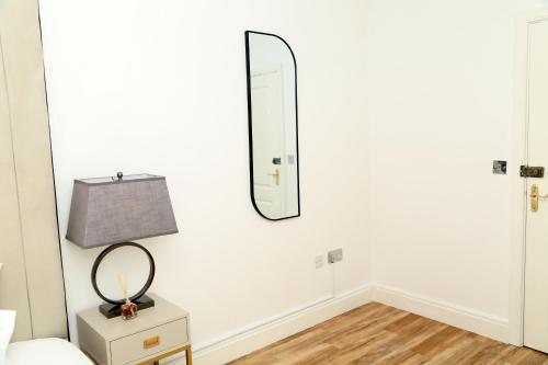 Φωτογραφία από το άλμπουμ του MDZ Luxe Stays-Sleeps 6 στο Μάντσεστερ