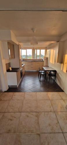 Photo de la galerie de l'établissement Appartement 90m 3chambres Arènes, à Toulouse